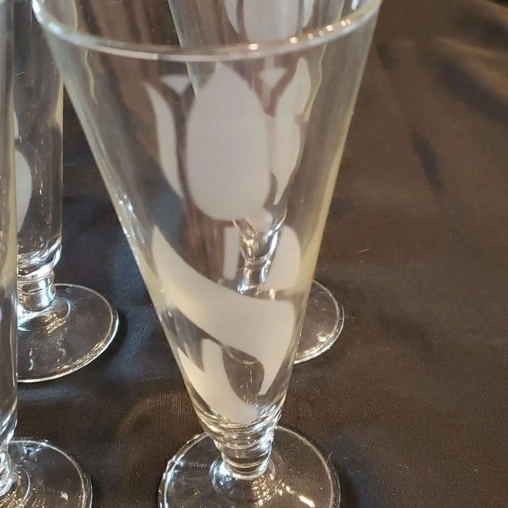 Vintage Pilsner Beer glasses with etched tulip design set of 4